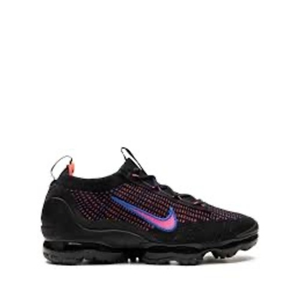 Nike max Airmax 2021 flyknit black with hyper pink sneakers women's‎ size 9